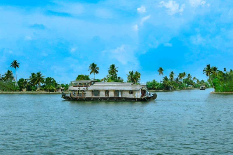 Top Ashtamudi Lake, Kollam holiday packages, hotel, cabs and sightseeing