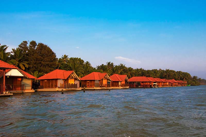 Top Poovar holiday packages, hotel, cabs and sightseeing